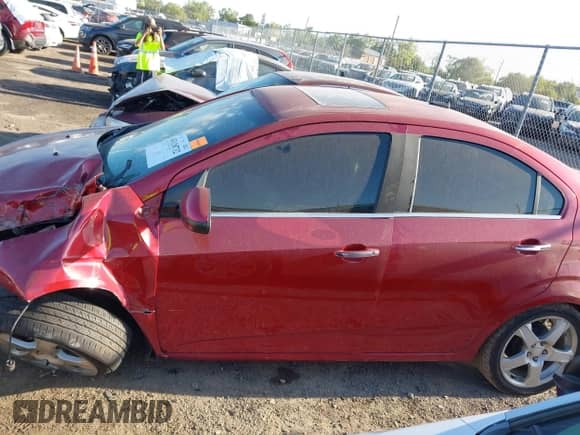 2013 Chevrolet Sonic LTZ с VIN 1G1JE5SB6D4224964, выставлен на аукционе IAAI как лот 43118732 с пробегом 130 961 миль миль и . История ставок и продаж доступна на DreamBid. Изображение 15.