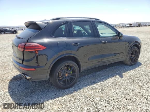 ✅ 2017 Porsche Cayenne S E-Hybrid • VIN: WP1AE2A21HLA74683 • Lot: 56571135. Listed on Copart with 93,152 mi. Free auction sales archive from the USA and detailed vehicle history report at DreamBid. Image 3.