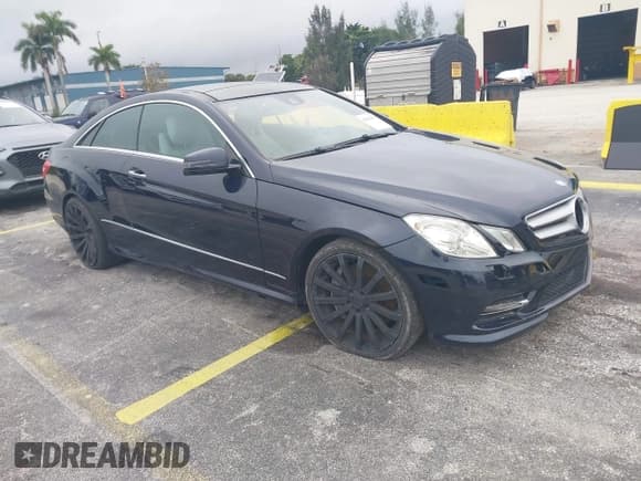 ✅ 2012 Mercedes-Benz E 550 • VIN: WDDKJ7DB1CF154668 • Lot: 43893421. Listed on IAAI with 82,594 mi. Free auction sales archive from the USA and detailed vehicle history report at DreamBid. Image 1.