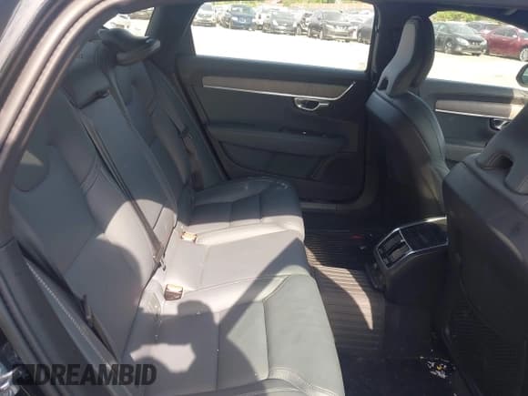 ✅ 2022 Volvo S90 • VIN: LVY062ML5NP247942 • Lot: 42084296. Wystawiony na IAAI z przebiegiem 38 921 mil. Bezpłatny archiwum sprzedaży aukcyjnych z USA i szczegółowy raport historii pojazdu na DreamBid. Zdjęcie 8.