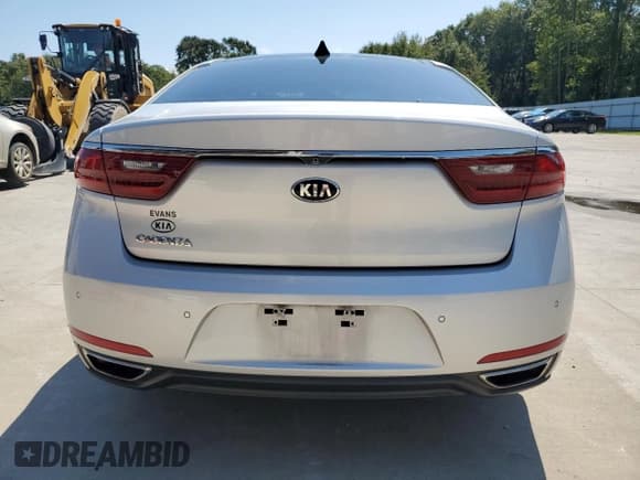 ✅ 2017 Kia Cadenza Premium • VIN: KNALC4J15H5060760 • Lot: 70795214. Wystawiony na Copart z przebiegiem 83 318 mil. Bezpłatny archiwum sprzedaży aukcyjnych z USA i szczegółowy raport historii pojazdu na DreamBid. Zdjęcie 6.