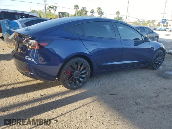 ✅ 2023 Tesla Model 3 Performance • VIN: 5YJ3E1EC5PF634178 • Lot: 52530845. Wystawiony na Copart z przebiegiem 22 618 mil. Bezpłatny archiwum sprzedaży aukcyjnych z USA i szczegółowy raport historii pojazdu na DreamBid. Zdjęcie 3.