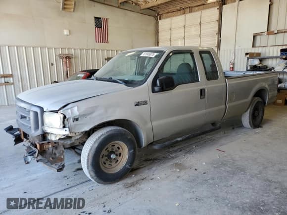 ✅ 2001 Ford F-250 XL • VIN: 1FTNX20L91EB73205 • Lot: 87046875. Wystawiony na Copart z przebiegiem 227 442 mil. Bezpłatny archiwum sprzedaży aukcyjnych z USA i szczegółowy raport historii pojazdu na DreamBid. Zdjęcie 1.