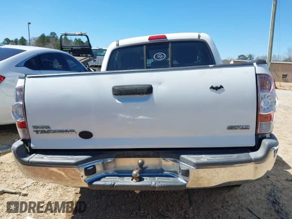 ✅ 2013 Toyota Tacoma • VIN: 5TFJX4CN5DX030249 • Лот: 41810560. Опубликован ранее на IAAI с пробегом 177 680 миль. Бесплатный доступ к архиву аукционных продаж из США и подробный отчёт об истории автомобиля на DreamBid. Изображение 16.