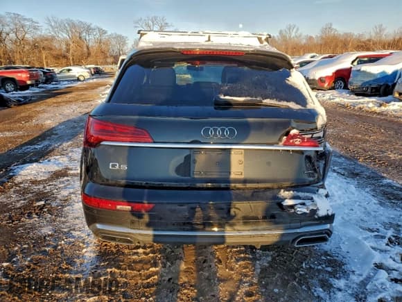 ✅ 2024 Audi Q5 S line Premium Plus • VIN: WA1EAAFY4R2082901 • Lot: 95303745. Wystawiony na Copart z przebiegiem 46 953 mil. Bezpłatny archiwum sprzedaży aukcyjnych z USA i szczegółowy raport historii pojazdu na DreamBid. Zdjęcie 6.