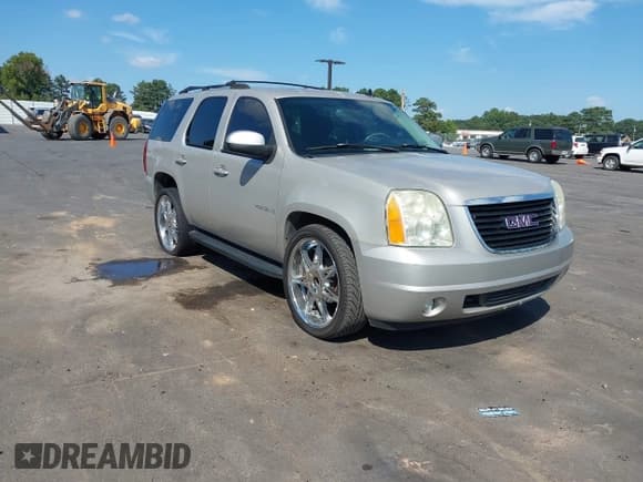 ✅ 2007 GMC Yukon SLT • VIN: 1GKFC13J27J156870 • Лот: 43197051. Опубликован ранее на IAAI с пробегом 274 959 миль. Бесплатный доступ к архиву аукционных продаж из США и подробный отчёт об истории автомобиля на DreamBid. Изображение 1.