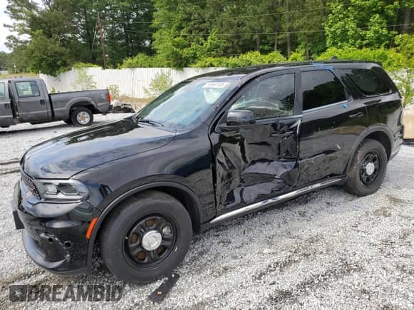 2022 Dodge Durango Pursuit z VIN 1C4SDJFT5NC200589, wystawiony jako Copart lot #55891105 z przebiegiem 1 448 mil mil oraz Szkoda całkowita • Salvage title. Historia ofert i sprzedaży dostępna na DreamBid. Obrazek 1.