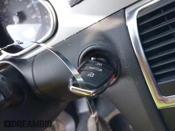 ✅ 2008 Audi Q7 Premium • VIN: WA1EV74L58D028945 • Lot: 42681836. Wystawiony na IAAI z przebiegiem 156 196 mil. Bezpłatny archiwum sprzedaży aukcyjnych z USA i szczegółowy raport historii pojazdu na DreamBid. Zdjęcie 11.