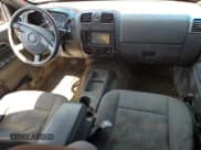 ✅ 2004 Chevrolet Colorado 1SB LS Z85 • VIN: 1GCCS136748208171 • Лот: 60270175. Опубликован ранее на Copart с пробегом 238 293 миль. Бесплатный доступ к архиву аукционных продаж из США и подробный отчёт об истории автомобиля на DreamBid. Изображение 8.