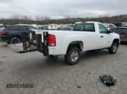 ✅ 2009 GMC Sierra 1500 • VIN: 1GTHC44K79E142956 • Лот: 80669944. Опубликован ранее на Copart с пробегом 309 022 миль. Бесплатный доступ к архиву аукционных продаж из США и подробный отчёт об истории автомобиля на DreamBid. Изображение 3.