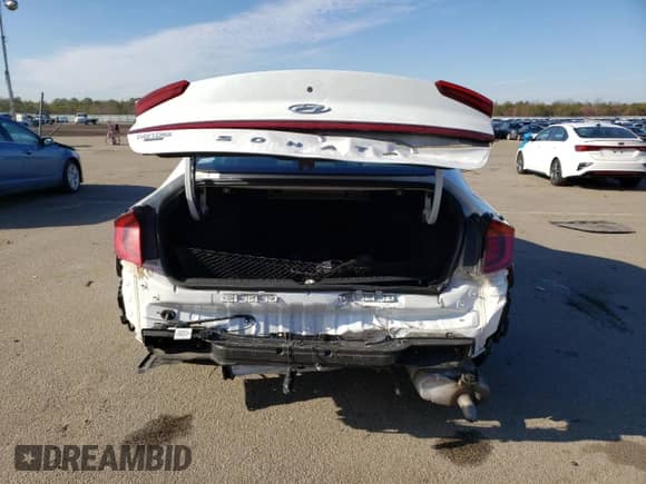 2020 Hyundai Sonata SE z VIN 5NPEG4JAXLH043395, wystawiony jako Copart lot #38888963 z przebiegiem 45 178 mil mil oraz . Historia ofert i sprzedaży dostępna na DreamBid. Obrazek 6.