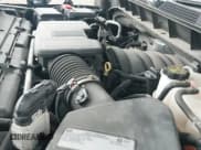 ✅ 2020 Chevrolet Silverado 1500 Custom • VIN: 1GCRWBEHXLZ319812 • Lot: 43026054. Wystawiony na IAAI z przebiegiem 43 899 mil. Bezpłatny archiwum sprzedaży aukcyjnych z USA i szczegółowy raport historii pojazdu na DreamBid. Zdjęcie 20.