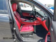✅ 2020 Alfa Romeo Stelvio Ti Sport • VIN: ZASPAKBNXL7C91979 • Lot: 42740116. Wystawiony na IAAI z przebiegiem 60 049 mil. Bezpłatny archiwum sprzedaży aukcyjnych z USA i szczegółowy raport historii pojazdu na DreamBid. Zdjęcie 5.