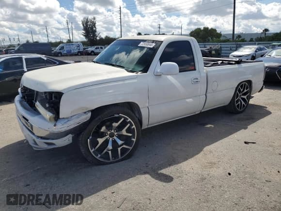 ✅ 2007 Chevrolet Silverado 1500 Work Truck • VIN: 1GCEC14X27Z170442 • Lot: 72950844. Listed on Copart with 213,958 mi. Free auction sales archive from the USA and detailed vehicle history report at DreamBid. Image 1.