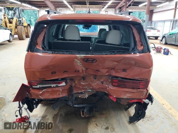 ✅ 2024 Hyundai Santa Fe Calligraphy • VIN: 5NMP5DG10RH014399 • Lot: 58657895. Listed on Copart with 11,650 mi. Free auction sales archive from the USA and detailed vehicle history report at DreamBid. Image 6.