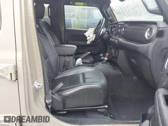 ✅ 2020 Jeep Gladiator Overland • VIN: 1C6HJTFG0LL160699 • Lot: 42326325. Listed on IAAI with 65,639 mi. Free auction sales archive from the USA and detailed vehicle history report at DreamBid. Image 5.