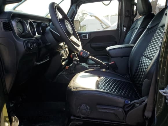 ✅ 2023 Jeep Gladiator Willys • VIN: 1C6HJTAG2PL504059 • Lot: 71720165. Wystawiony na Copart z przebiegiem 21 516 mil. Bezpłatny archiwum sprzedaży aukcyjnych z USA i szczegółowy raport historii pojazdu na DreamBid. Zdjęcie 7.