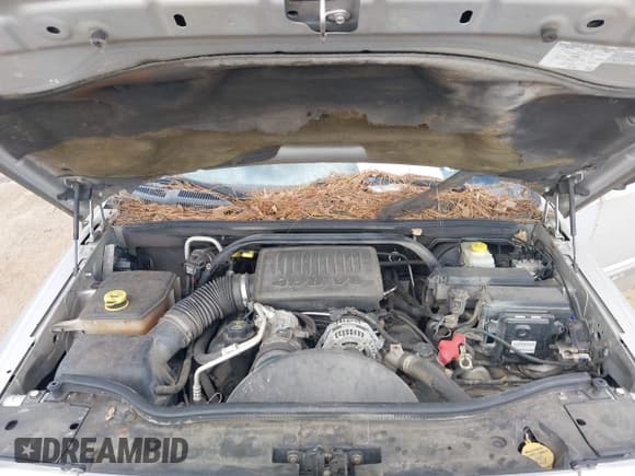 ✅ 2006 Jeep Commander Limited • VIN: 1J8HG58N16C189558 • Lot: 42710415. Listed on IAAI with 174,404 mi. Free auction sales archive from the USA and detailed vehicle history report at DreamBid. Image 10.