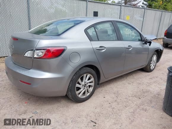 ✅ 2013 Mazda 3 i Touring • VIN: JM1BL1V70D1787897 • Лот: 43154793. Опубликован ранее на IAAI с пробегом 122 569 миль. Бесплатный доступ к архиву аукционных продаж из США и подробный отчёт об истории автомобиля на DreamBid. Изображение 4.