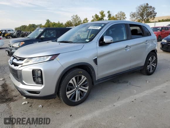 ✅ 2020 Mitsubishi Outlander SE • VIN: JA4AP4AU4LU030182 • Lot: 81996905. Listed on Copart with 119,073 mi. Free auction sales archive from the USA and detailed vehicle history report at DreamBid. Image 1.