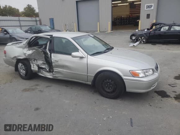 ✅ 2000 Toyota Camry LE • VIN: 4T1BF22K5YU103416 • Lot: 90099845. Listed on Copart with 55,366 mi. Free auction sales archive from the USA and detailed vehicle history report at DreamBid. Image 4.