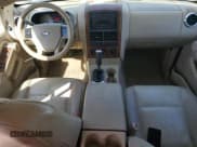 ✅ 2006 Ford Explorer Eddie Bauer • VIN: 1FMEU64E76UA28409 • Lot: 87231095. Wystawiony na Copart z przebiegiem 156 957 mil. Bezpłatny archiwum sprzedaży aukcyjnych z USA i szczegółowy raport historii pojazdu na DreamBid. Zdjęcie 8.