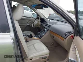 ✅ 2008 Volvo XC90 I6 • VIN: YV4CY982581441321 • Lot: 43403061. Wystawiony na IAAI z przebiegiem 163 119 mil. Bezpłatny archiwum sprzedaży aukcyjnych z USA i szczegółowy raport historii pojazdu na DreamBid. Zdjęcie 5.