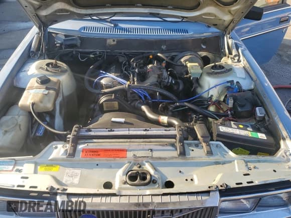 ✅ 1985 Volvo 240 DL • VIN: YV1AX8857F3632820 • Lot: 77313344. Listed on Copart with 292,132 mi. Free auction sales archive from the USA and detailed vehicle history report at DreamBid. Image 11.