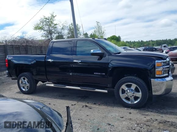 ✅ 2017 Chevrolet Silverado 2500HD Work Truck • VIN: 1GC1KUEG7HF212575 • Lot: 42225041. Listed on IAAI with 52,388 mi. Free auction sales archive from the USA and detailed vehicle history report at DreamBid. Image 14.