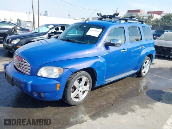 ✅ 2008 Chevrolet HHR LT • VIN: 3GNCA53PX8S663555 • Lot: 41615690. Listed on IAAI with 84,956 mi. Free auction sales archive from the USA and detailed vehicle history report at DreamBid. Image 2.