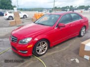 ✅ 2014 Mercedes-Benz C 250 Sport • VIN: WDDGF4HBXEA937729 • Lot: 42511941. Wystawiony na IAAI z przebiegiem Nie podano. Bezpłatny archiwum sprzedaży aukcyjnych z USA i szczegółowy raport historii pojazdu na DreamBid. Zdjęcie 2.