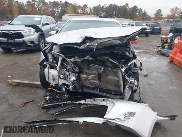 ✅ 2014 Toyota Avalon XLE Premium • VIN: 4T1BK1EB8EU087077 • Lot: 43577648. Wystawiony na IAAI z przebiegiem 143 392 mil. Bezpłatny archiwum sprzedaży aukcyjnych z USA i szczegółowy raport historii pojazdu na DreamBid. Zdjęcie 6.