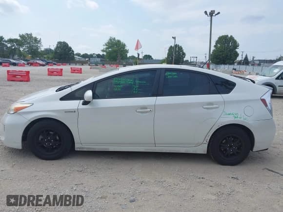 ✅ 2013 Toyota Prius One • VIN: JTDKN3DU5D1707958 • Lot: 42965705. Listed on IAAI with 142,248 mi. Free auction sales archive from the USA and detailed vehicle history report at DreamBid. Image 14.