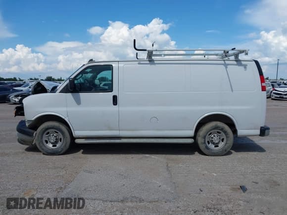 ✅ 2021 Chevrolet Express Cargo • VIN: 1GCWGAFP5M1258210 • Лот: 42378121. Опубликован ранее на IAAI с пробегом 50 438 миль. Бесплатный доступ к архиву аукционных продаж из США и подробный отчёт об истории автомобиля на DreamBid. Изображение 14.