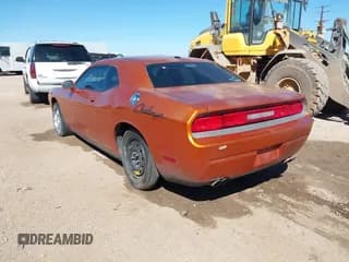 ✅ 2011 Dodge Challenger • VIN: 2B3CJ4DG1BH590671 • Lot: 43455081. Wystawiony na IAAI z przebiegiem 181 921 mil. Bezpłatny archiwum sprzedaży aukcyjnych z USA i szczegółowy raport historii pojazdu na DreamBid. Zdjęcie 3.