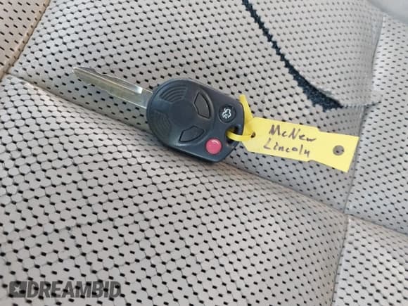 ✅ 2011 Lincoln Navigator • VIN: 5LMJJ2J58BEJ02250 • Lot: 43733704. Listed on IAAI with 205,896 mi. Free auction sales archive from the USA and detailed vehicle history report at DreamBid. Image 11.