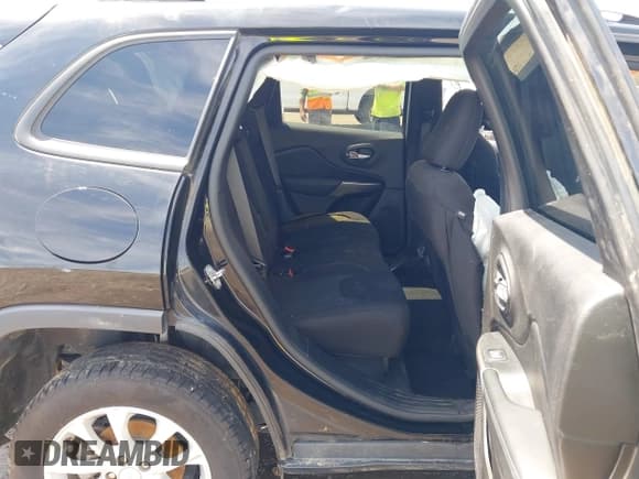 ✅ 2020 Jeep Cherokee Latitude • VIN: 1C4PJLCB1LD503754 • Лот: 43113828. Опубликован ранее на IAAI с пробегом 83 517 миль. Бесплатный доступ к архиву аукционных продаж из США и подробный отчёт об истории автомобиля на DreamBid. Изображение 8.