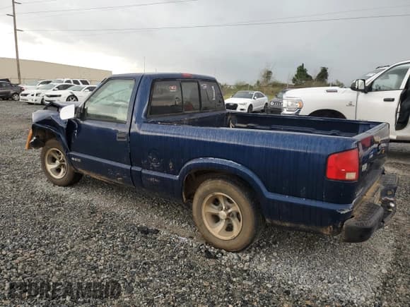 ✅ 1999 Chevrolet S-10 LS • VIN: 1GCCS14X4XK224441 • Lot: 49012415. Wystawiony na Copart z przebiegiem Nie podano. Bezpłatny archiwum sprzedaży aukcyjnych z USA i szczegółowy raport historii pojazdu na DreamBid. Zdjęcie 2.
