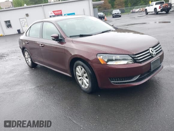 ✅ 2013 Volkswagen Passat S • VIN: 1VWAP7A35DC067454 • Lot: 42524005. Listed on IAAI with 125,765 mi. Free auction sales archive from the USA and detailed vehicle history report at DreamBid. Image 1.