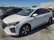 ✅ 2019 Hyundai Ioniq • VIN: KMHC65LD6KU172290 • Lot: 65990584. Wystawiony na Copart z przebiegiem 117 162 mil. Bezpłatny archiwum sprzedaży aukcyjnych z USA i szczegółowy raport historii pojazdu na DreamBid. Zdjęcie 1.