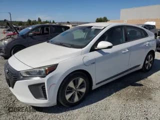 ✅ 2019 Hyundai Ioniq • VIN: KMHC65LD6KU172290 • Lot: 65990584. Wystawiony na Copart z przebiegiem 117 162 mil. Bezpłatny archiwum sprzedaży aukcyjnych z USA i szczegółowy raport historii pojazdu na DreamBid. Zdjęcie 1.