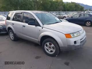 2002 Saturn VUE z VIN 5GZCZ23D92S824887, wystawiony jako IAAI lot #42464540 z przebiegiem 183 550 mil mil oraz . Historia ofert i sprzedaży dostępna na DreamBid. Obrazek 1.