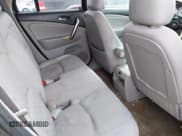 ✅ 2006 Saturn VUE • VIN: 5GZCZ33D86S826688 • Lot: 41613636. Wystawiony na IAAI z przebiegiem 237 759 mil. Bezpłatny archiwum sprzedaży aukcyjnych z USA i szczegółowy raport historii pojazdu na DreamBid. Zdjęcie 8.