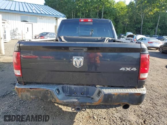 ✅ 2009 Dodge 1500 SLT • VIN: 1D3HV18T79S771735 • Lot: 68212634. Wystawiony na Copart z przebiegiem 198 065 mil. Bezpłatny archiwum sprzedaży aukcyjnych z USA i szczegółowy raport historii pojazdu na DreamBid. Zdjęcie 6.