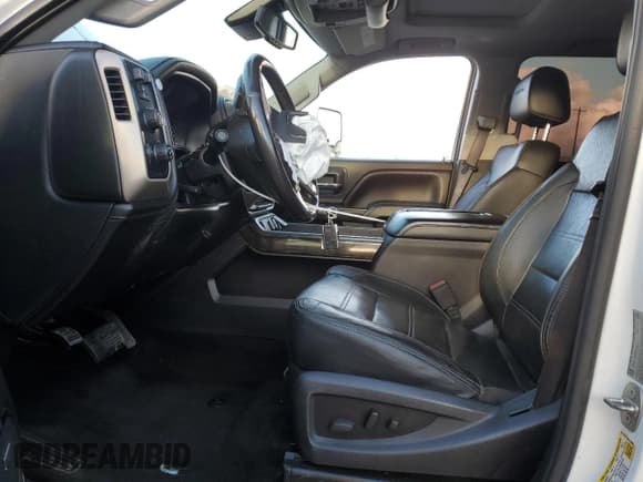 ✅ 2015 GMC Sierra 3500HD Denali • VIN: 1GT424E87FF176566 • Lot: 87201084. Wystawiony na Copart z przebiegiem 141 245 mil. Bezpłatny archiwum sprzedaży aukcyjnych z USA i szczegółowy raport historii pojazdu na DreamBid. Zdjęcie 7.