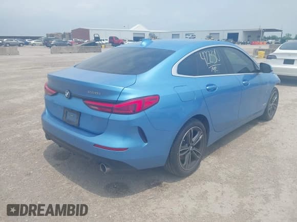 ✅ 2021 BMW 2 Series 228i • VIN: WBA53AK08M7H81105 • Lot: 42275060. Wystawiony na IAAI z przebiegiem 45 285 mil. Bezpłatny archiwum sprzedaży aukcyjnych z USA i szczegółowy raport historii pojazdu na DreamBid. Zdjęcie 4.