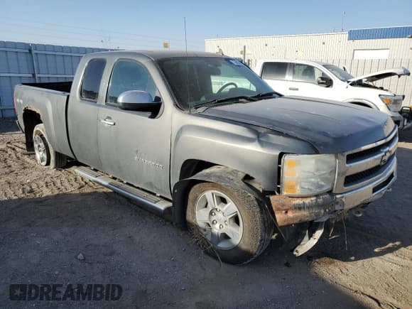 ✅ 2011 Chevrolet Silverado 1500 LT • VIN: 1GCRKSE38BZ315756 • Lot: 73685404. Listed on Copart with 300,157 mi. Free auction sales archive from the USA and detailed vehicle history report at DreamBid. Image 4.