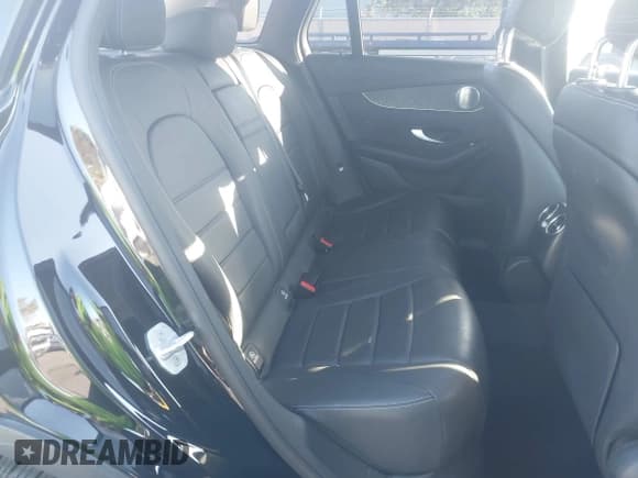 ✅ 2016 Mercedes-Benz GLC 300 • VIN: WDC0G4JB4GF013578 • Lot: 43248822. Listed on IAAI with 110,839 mi. Free auction sales archive from the USA and detailed vehicle history report at DreamBid. Image 8.