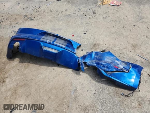 ✅ 2017 Ford Mustang V6 • VIN: 1FATP8EM0H5288870 • Lot: 64239555. Listed on Copart with 93,127 mi. Free auction sales archive from the USA and detailed vehicle history report at DreamBid. Image 12.