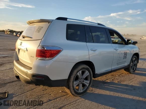 ✅ 2012 Toyota Highlander Limited • VIN: 5TDDK3EH5CS128909 • Lot: 91604395. Listed on Copart with 217,534 mi. Free auction sales archive from the USA and detailed vehicle history report at DreamBid. Image 3.